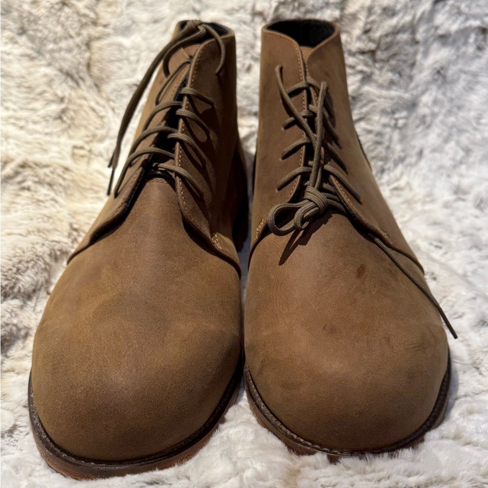 Nisolo Brown “Tobacco color” Chukka Boots Sleek Suede Design